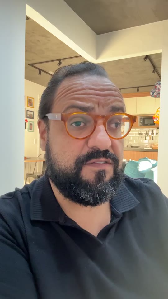 Thiago Kuin respondendo durante a live de 16/07/2026.