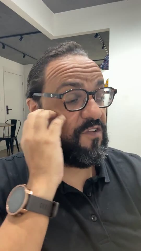 Thiago Kuin respondendo durante a live de 14/07/2026.