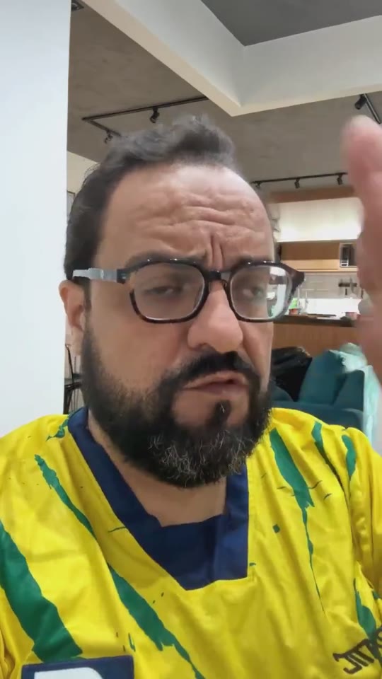 Thiago Kuin respondendo durante a live de 30/06/2026.