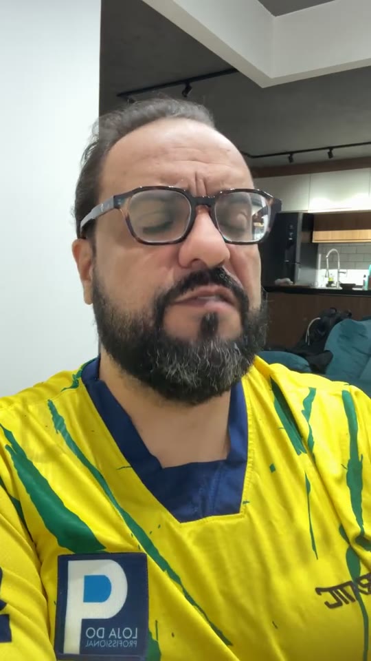 Thiago Kuin respondendo durante a live de 25/06/2026.