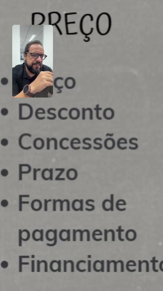 Thiago Kuin respondendo durante a live de 30/09/2025.