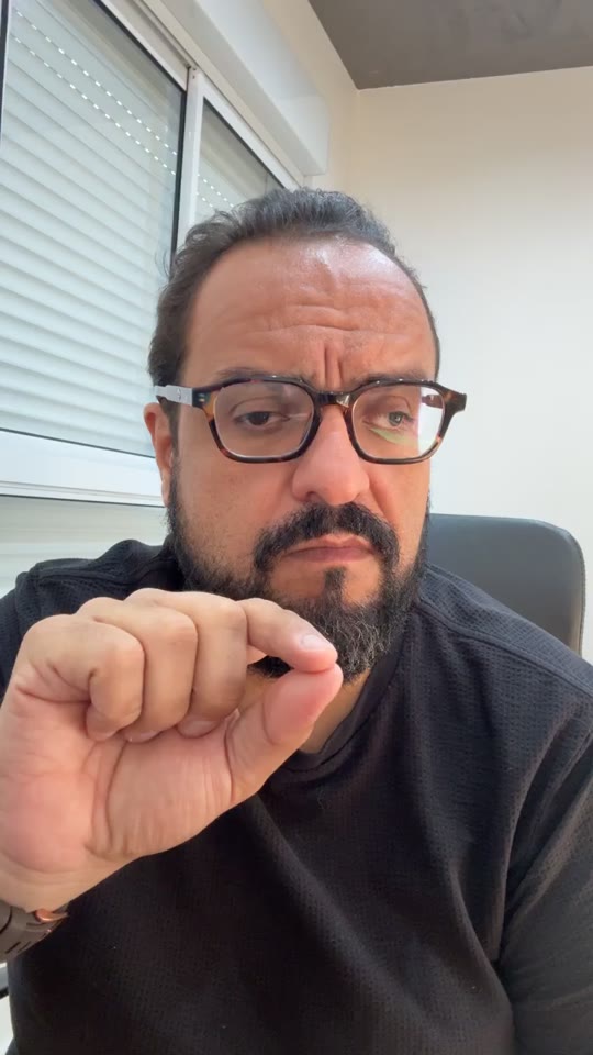 Thiago Kuin respondendo durante a live de 02/09/2025.