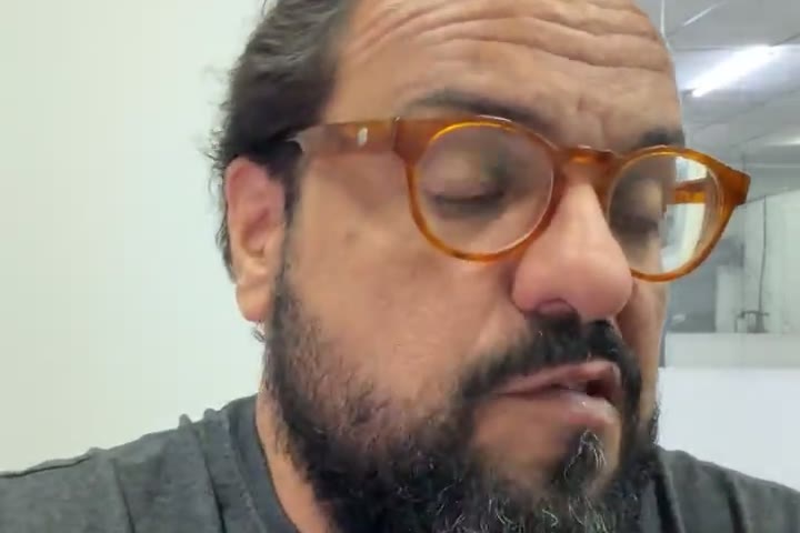 Thiago Kuin respondendo à pergunta que originou este artigo, em live no Instagram.
