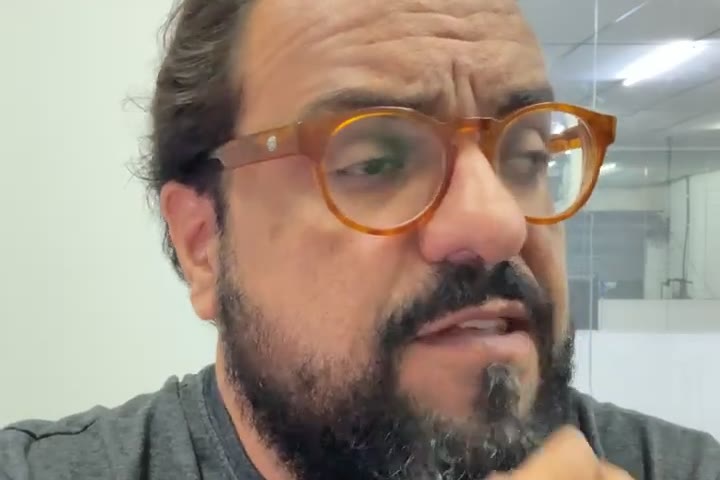 Thiago Kuin respondendo à pergunta que originou este artigo, em live no Instagram.